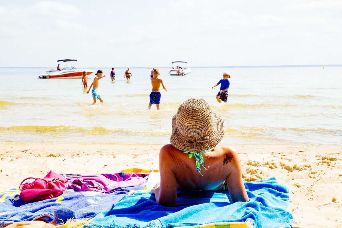 faniente sur les plages de Bisca Grands lacs