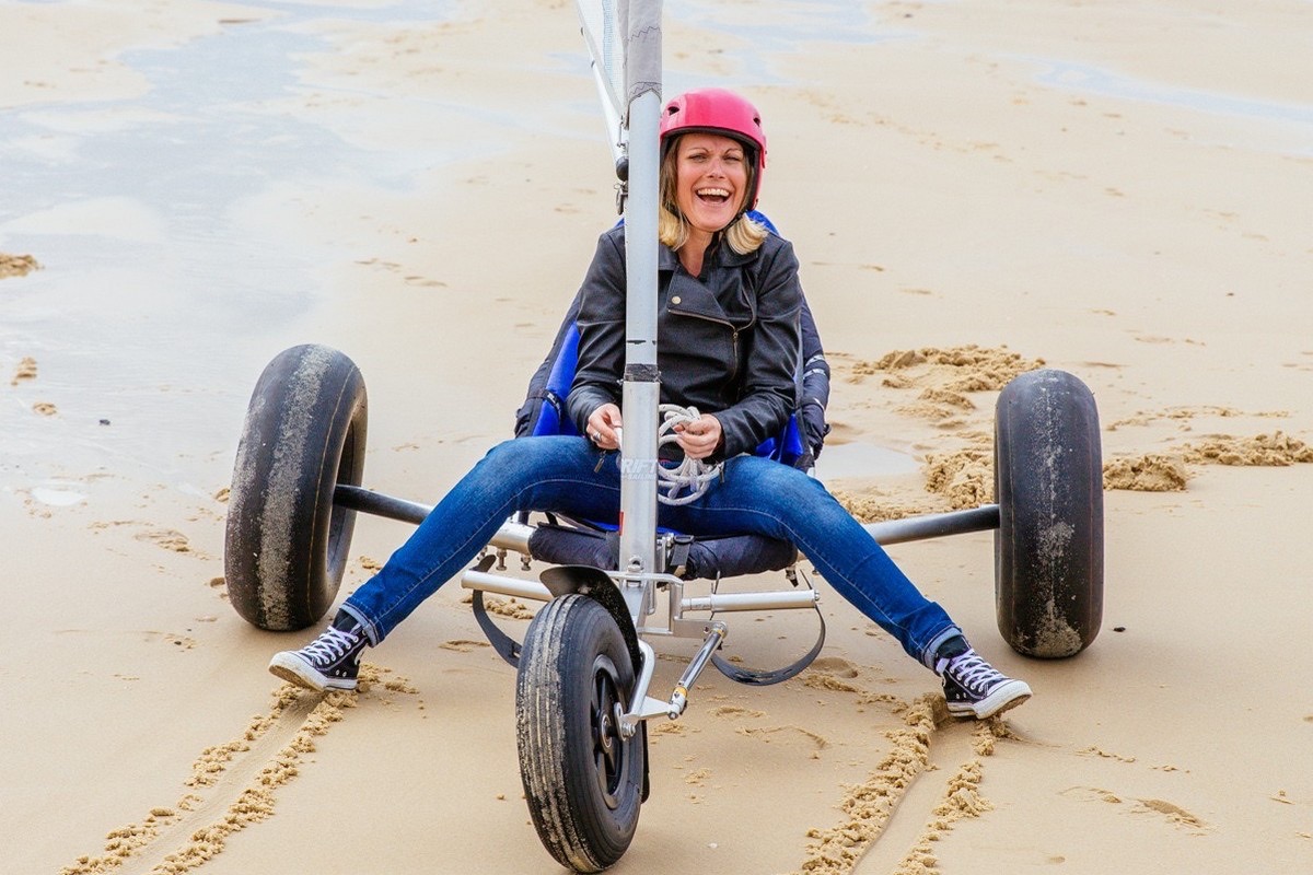 Char à voile sur les plages océanes de Biscarrosse