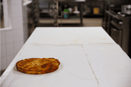 GIF des ingrédients nécessaire à la fabrication d'une tourtière landaise