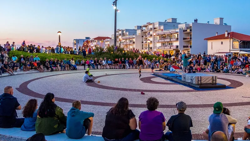 Spectacle en plein air Spectacle Bisca Grands Lacs animations