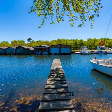 Les Ports de Gastes & ses hangars à bateaux