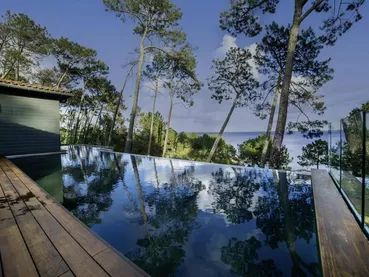 Piscine avec vue