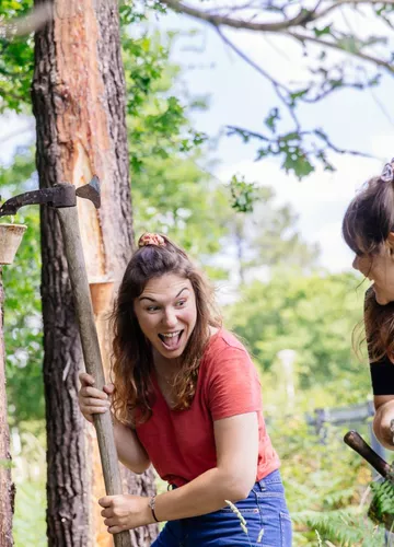 Démonstration de gemmage dans les landes