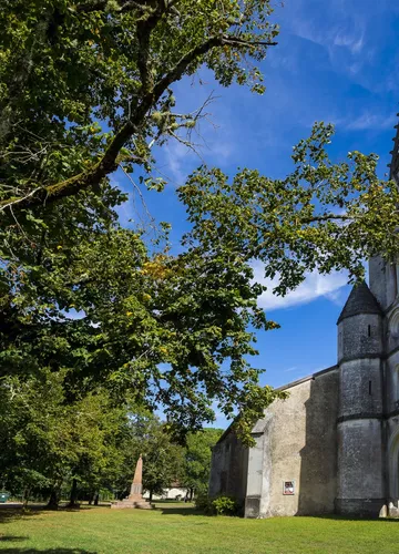 Eglise de Luë dans les Landes