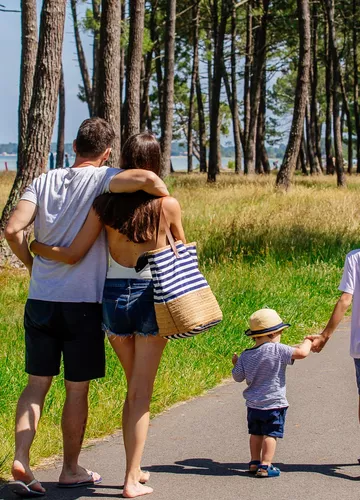 famille-balade-lac