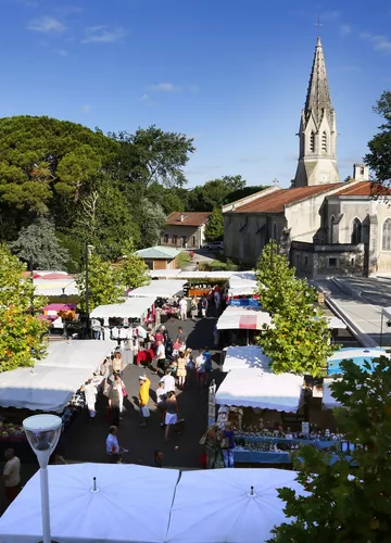 Le marché de Biscarrosse Ville