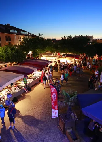 Le marché nocturne de Biscarrosse