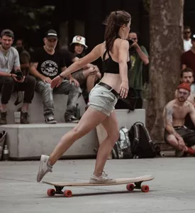 L’expression au travers du longboard dancing