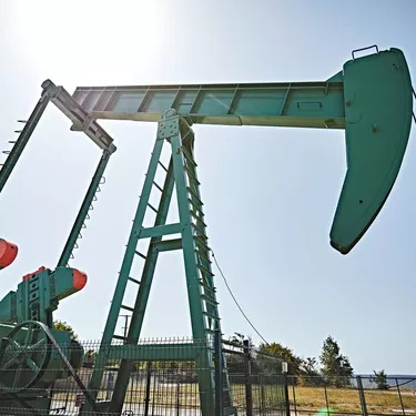Un puits de pétrole à Parentis par Olivier Redonnet