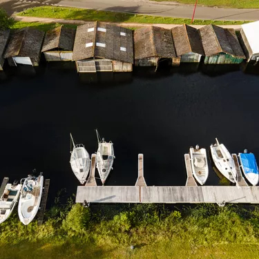 Les hangars à bateaux de Gastes, trésors du patrimoine des Landes Les hangars à bateaux de Gastes, trésors du patrimoine des Landes