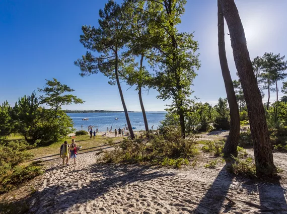 Sanguinet, les plages du lac