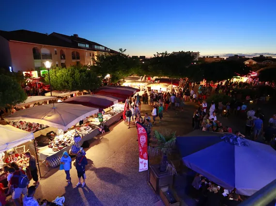 Le marché nocturne de Biscarrosse