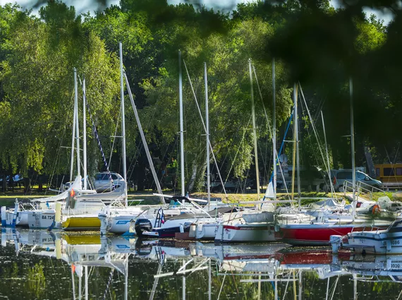 Le port de plaisance de Sainte Eulalie en Born