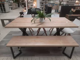 Mr Bricolage table