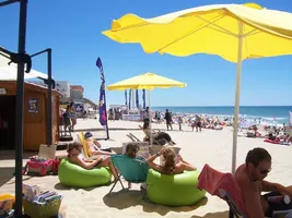 Bibliothèque vue sur la mer