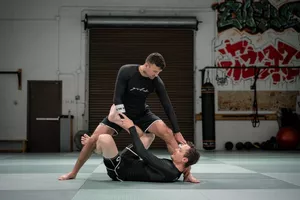Combats de MMA et Béhourd