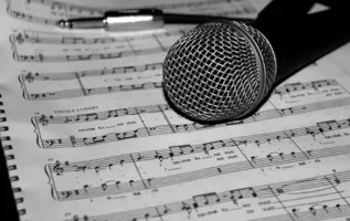 Concert Tiou - Chanson contemporaine à l'ancienne Concert Tiou - Chanson contemporaine à l'ancienne