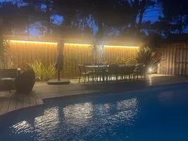 11. palissade avec led et table