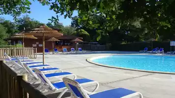 camping-lac-ste-eulalie-piscine