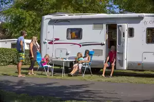 Camping Pipiou-parentis-camping-car